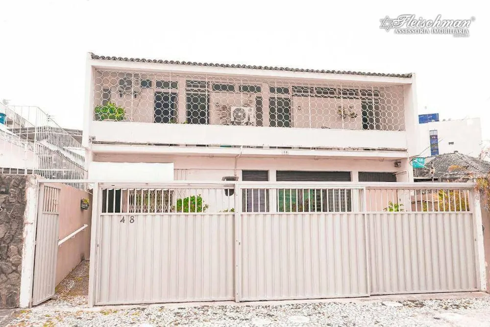 Casa, 10 quartos, 450 m² - Foto 1