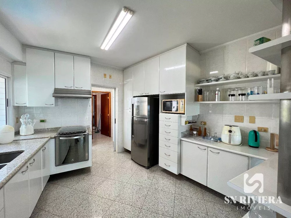 Apartamento para alugar com 3 quartos, 200m² - Foto 8