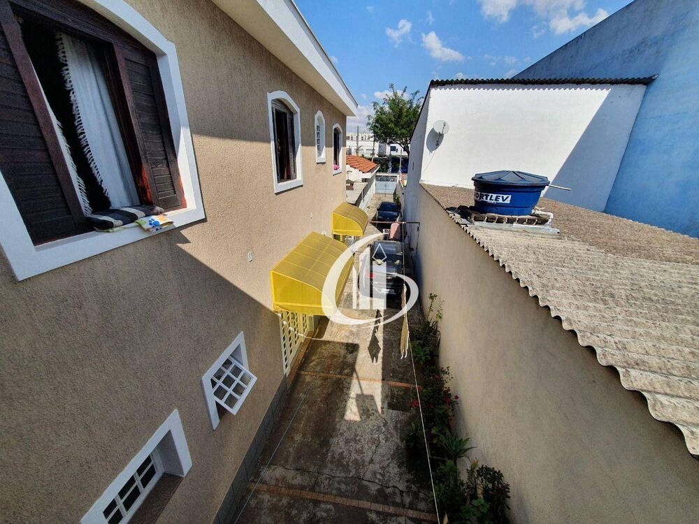 Sobrado à venda com 7 quartos, 375m² - Foto 1
