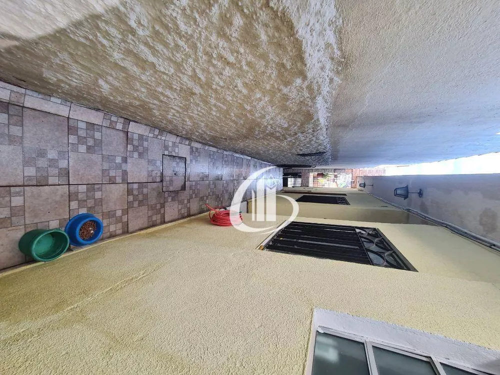 Sobrado à venda com 4 quartos, 350m² - Foto 4