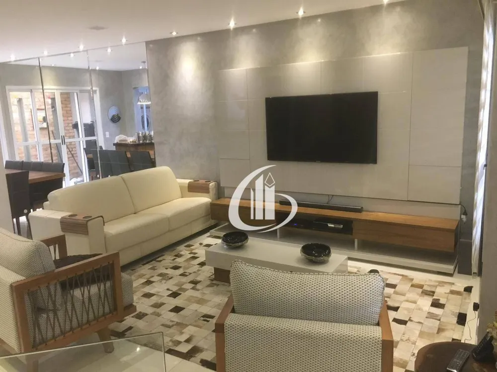 Sobrado, 3 quartos, 240 m² - Foto 1