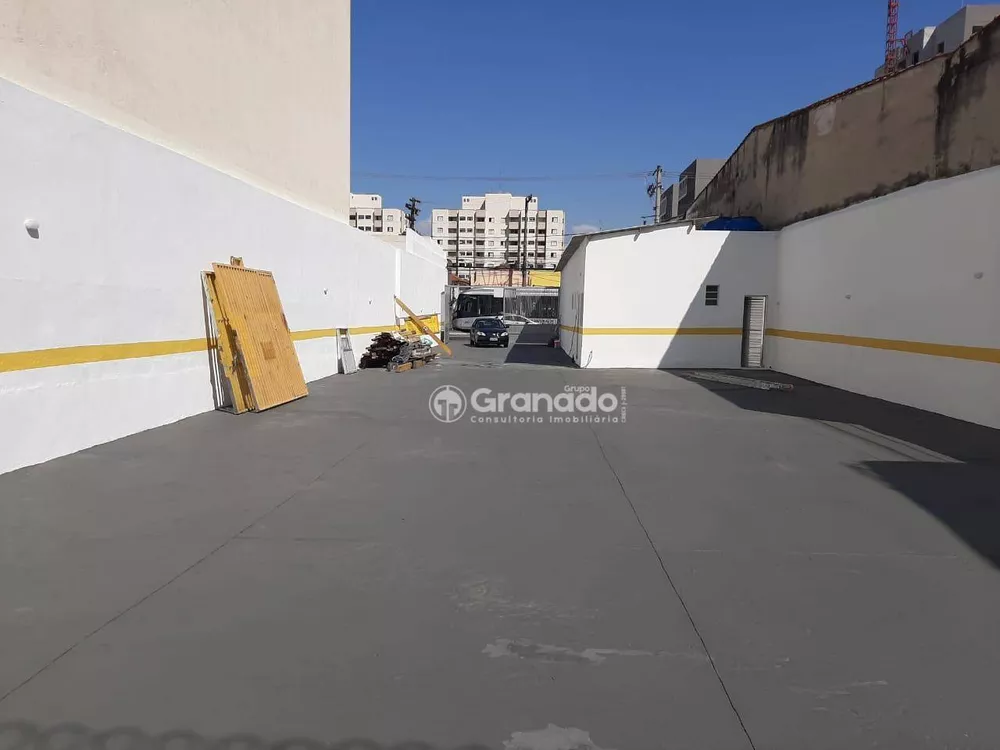 Loja-Salão, 560 m² - Foto 1