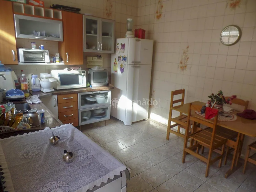 Casa, 6 quartos, 275 m² - Foto 1