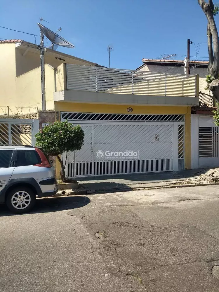 Sobrado à venda com 2 quartos, 155m² - Foto 1