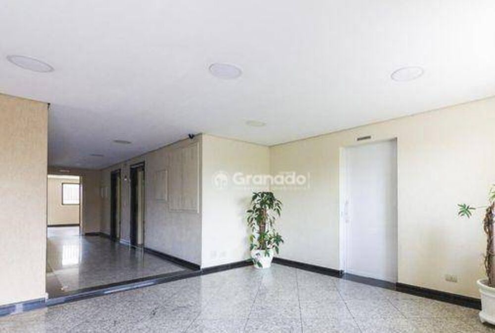 Apartamento à venda com 3 quartos, 65m² - Foto 1