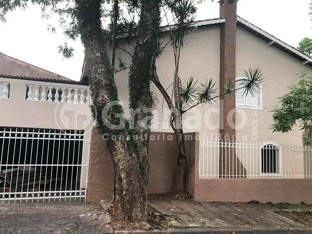 Sobrado, 4 quartos, 245 m² - Foto 1