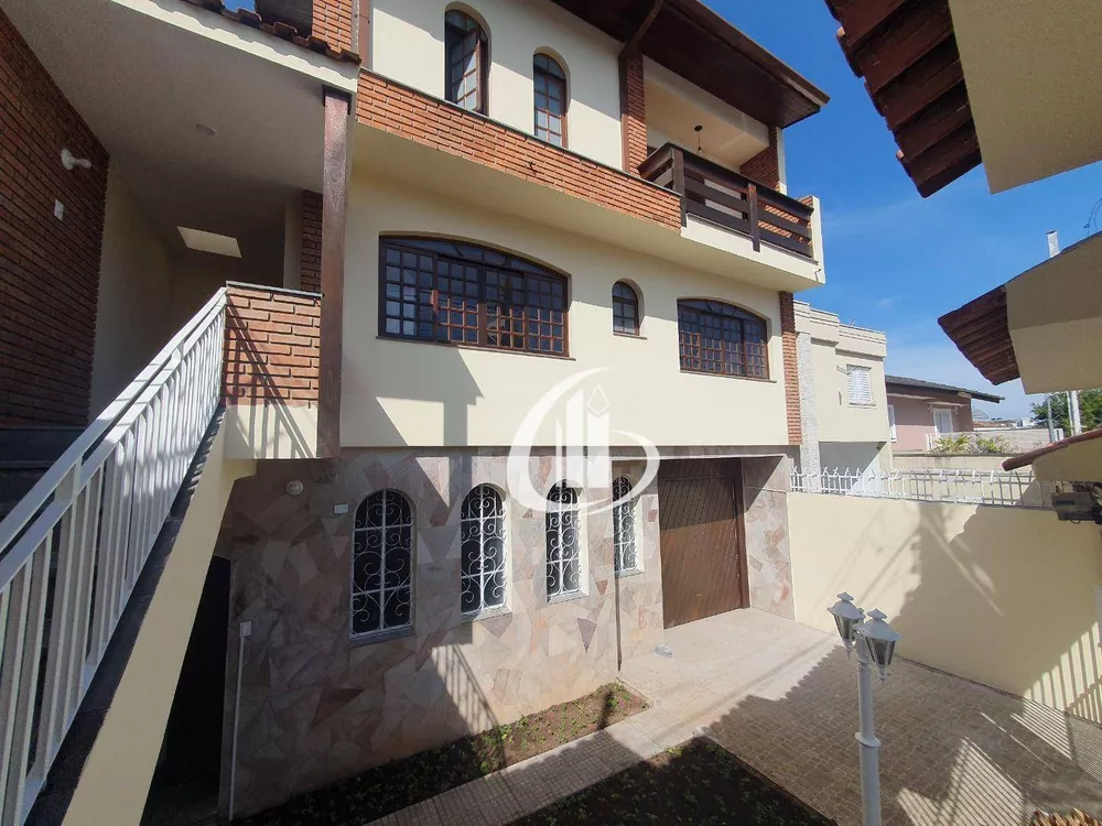 Sobrado à venda com 4 quartos, 265m² - Foto 2