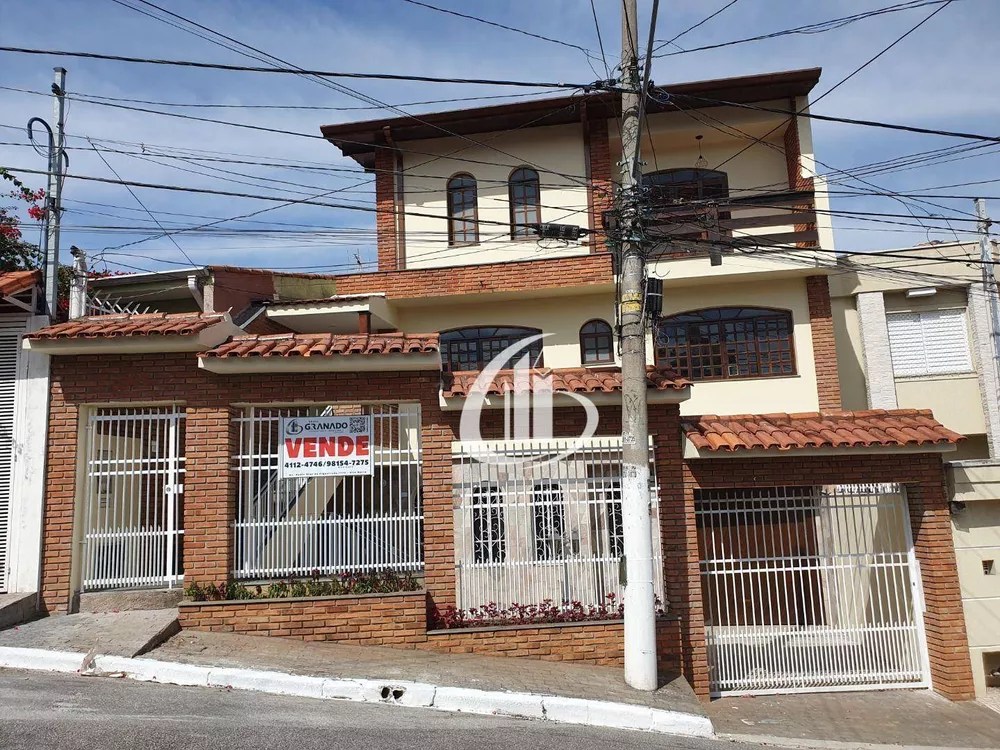 Sobrado à venda com 4 quartos, 265m² - Foto 1