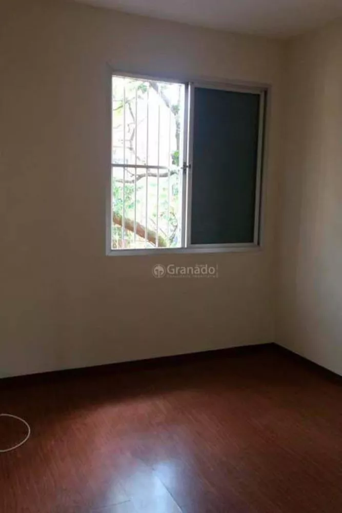 Apartamento à venda com 3 quartos, 92m² - Foto 2