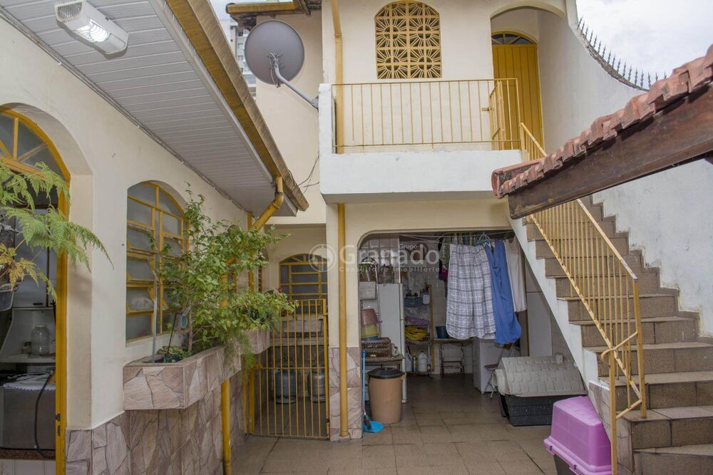 Casa à venda com 2 quartos, 168m² - Foto 4
