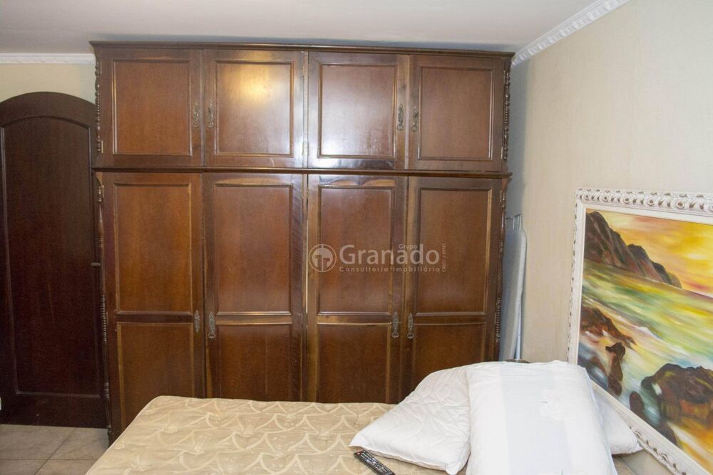 Casa à venda com 2 quartos, 168m² - Foto 2