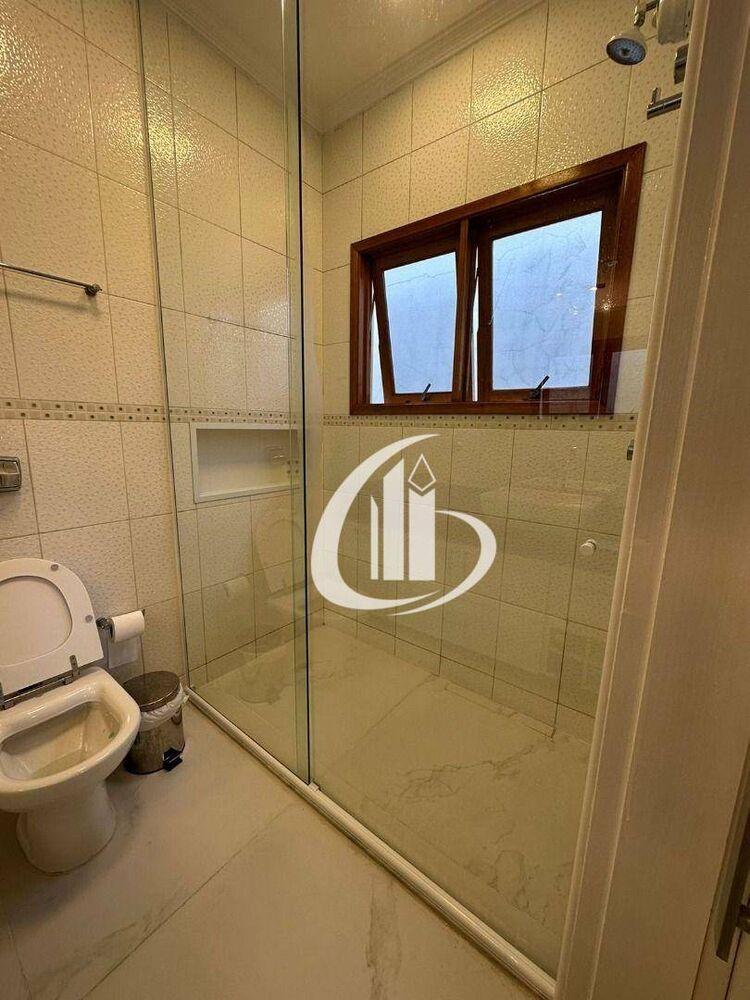 Sobrado à venda com 3 quartos, 298m² - Foto 4