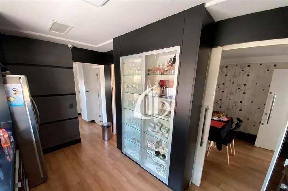 Apartamento à venda com 4 quartos, 250m² - Foto 7