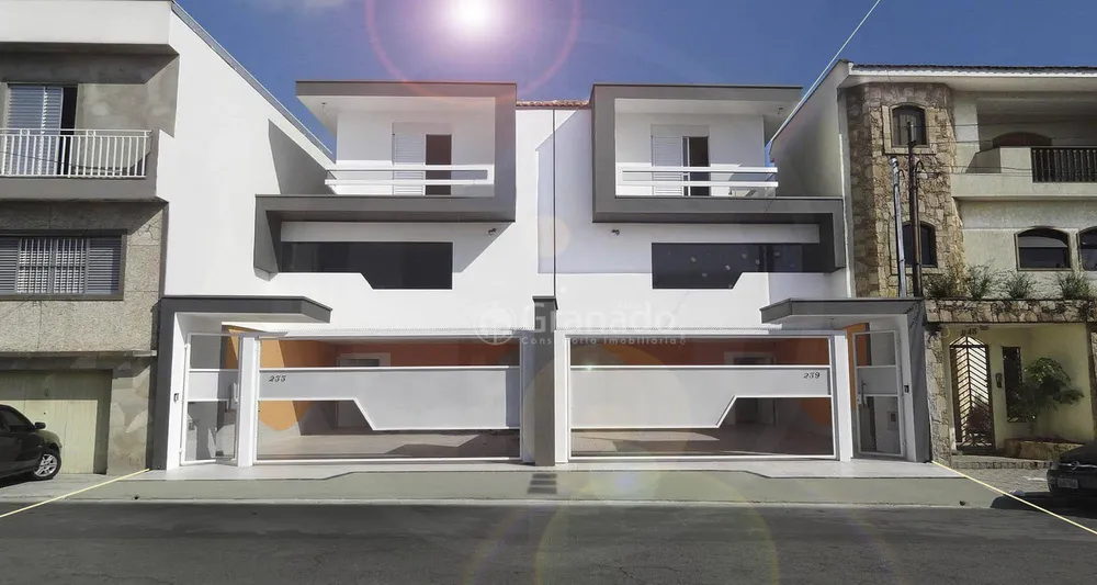 Sobrado, 3 quartos, 215 m² - Foto 1