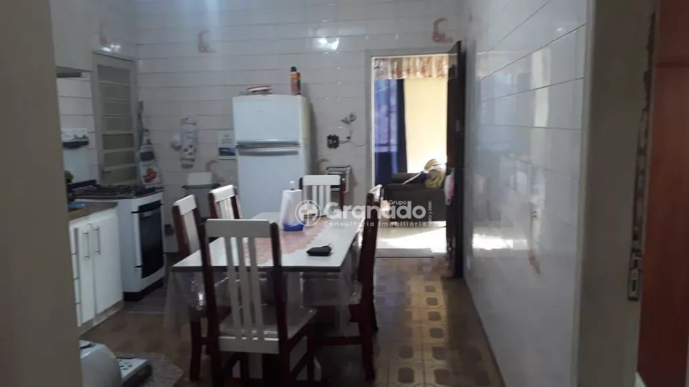 Casa, 3 quartos, 300 m² - Foto 8
