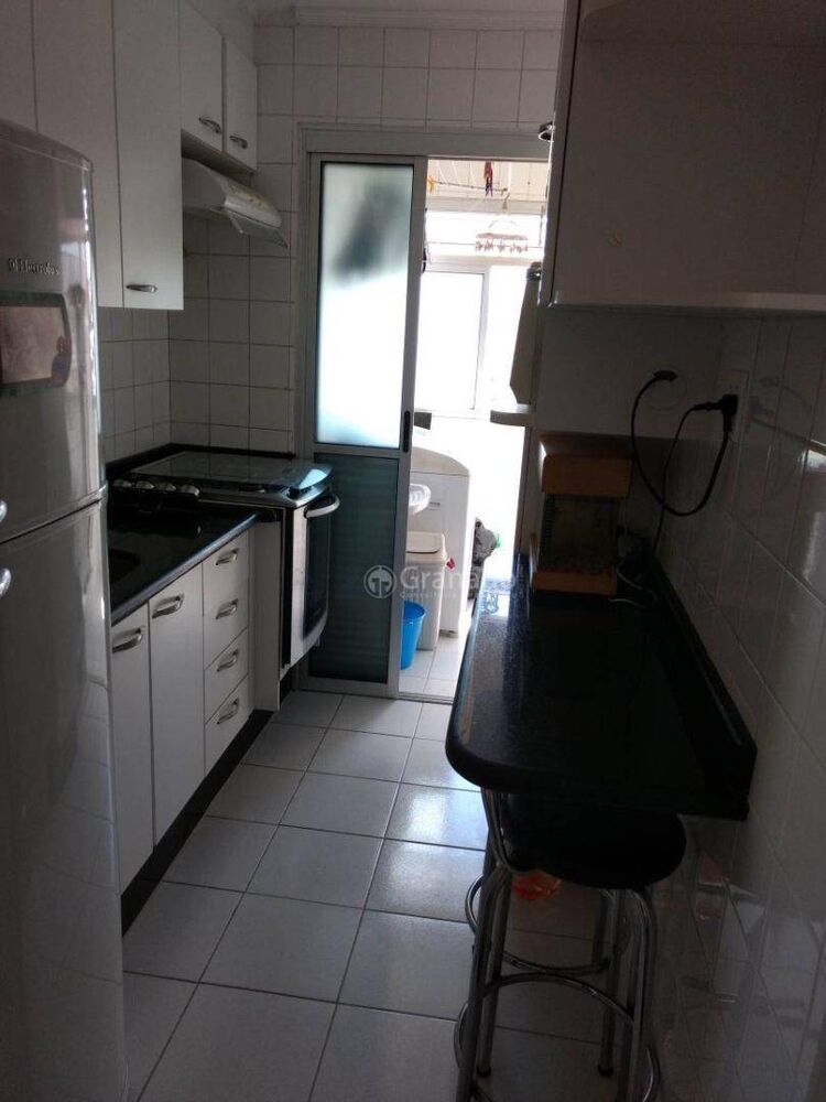 Apartamento à venda com 2 quartos, 50m² - Foto 4