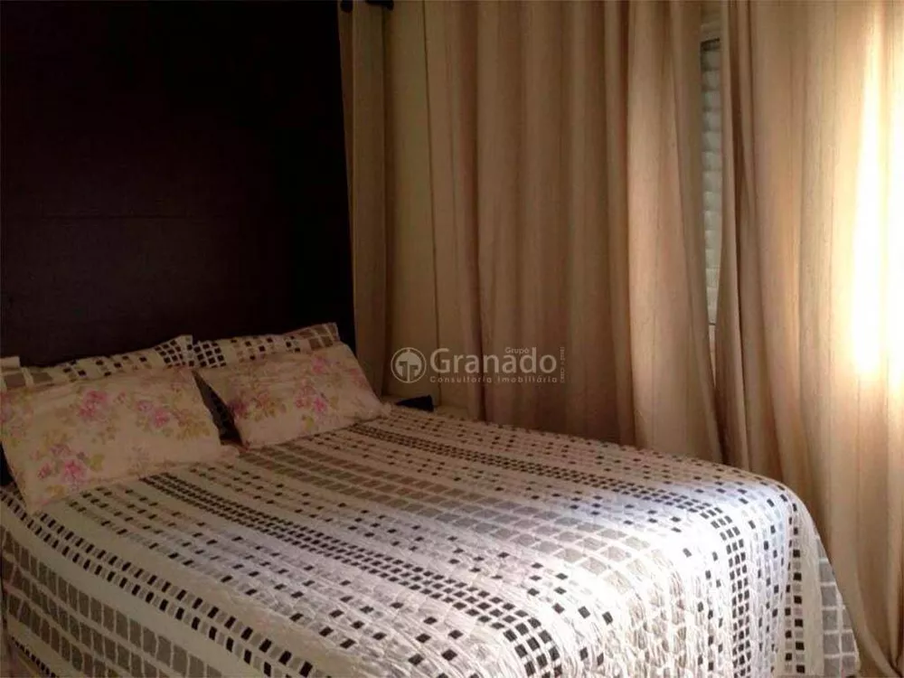 Apartamento à venda com 3 quartos, 92m² - Foto 2