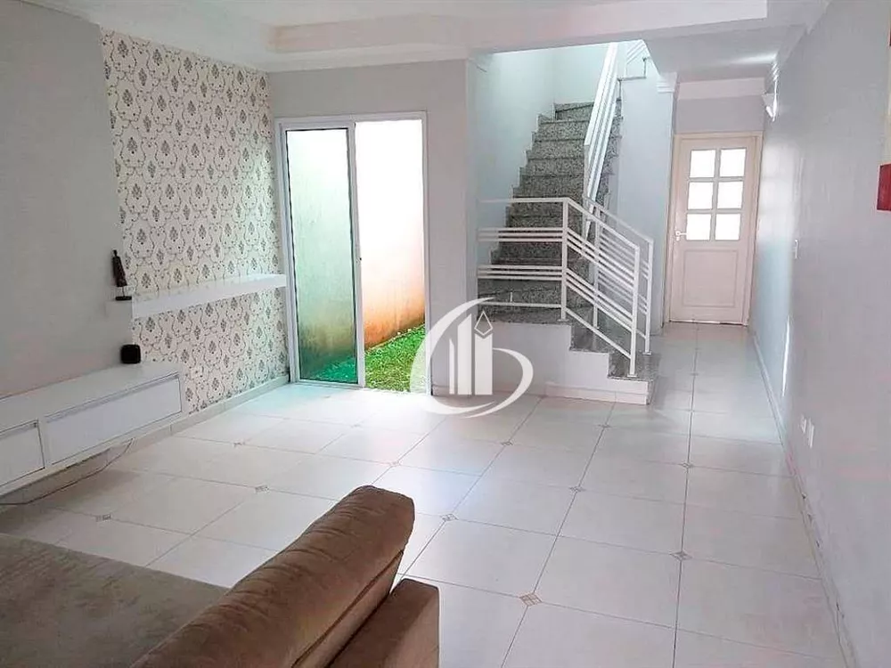 Sobrado à venda com 3 quartos, 98m² - Foto 1