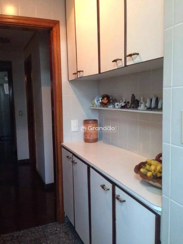 Apartamento à venda com 4 quartos, 159m² - Foto 10