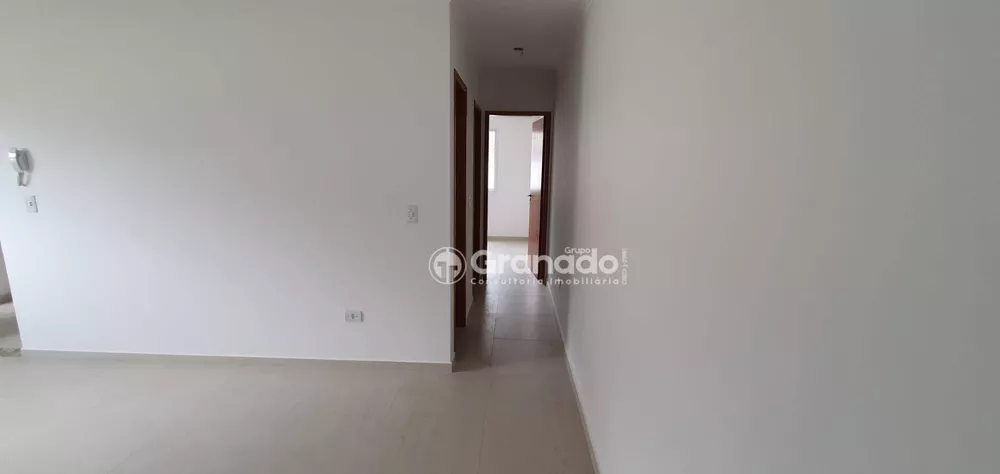 Apartamento à venda com 2 quartos, 57m² - Foto 2