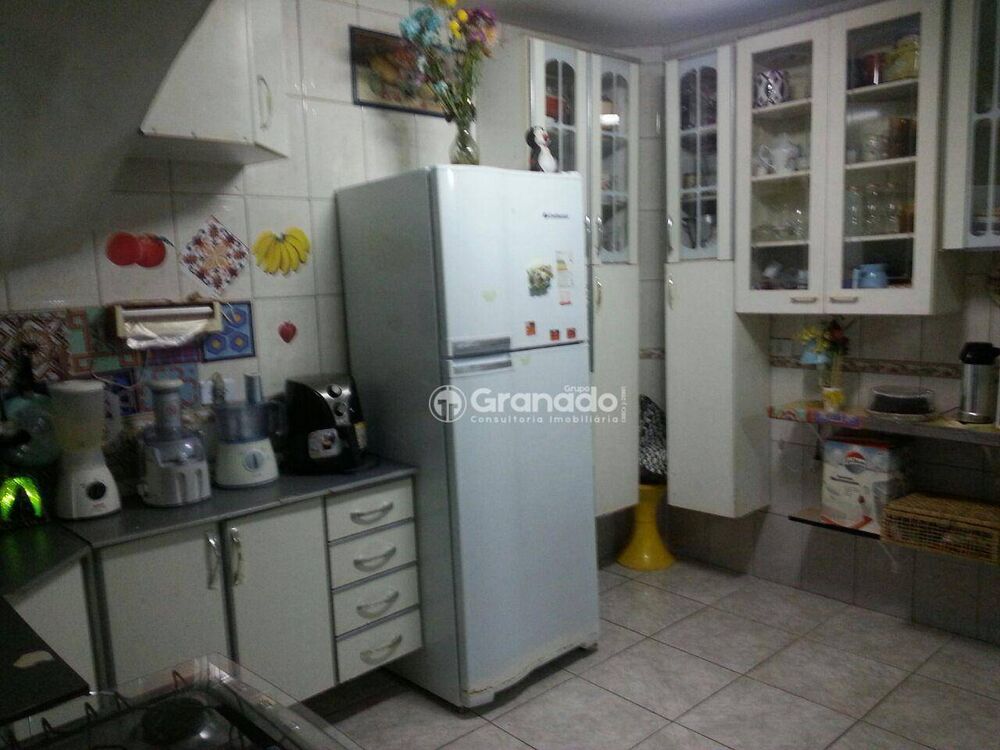 Sobrado à venda com 4 quartos, 82m² - Foto 3