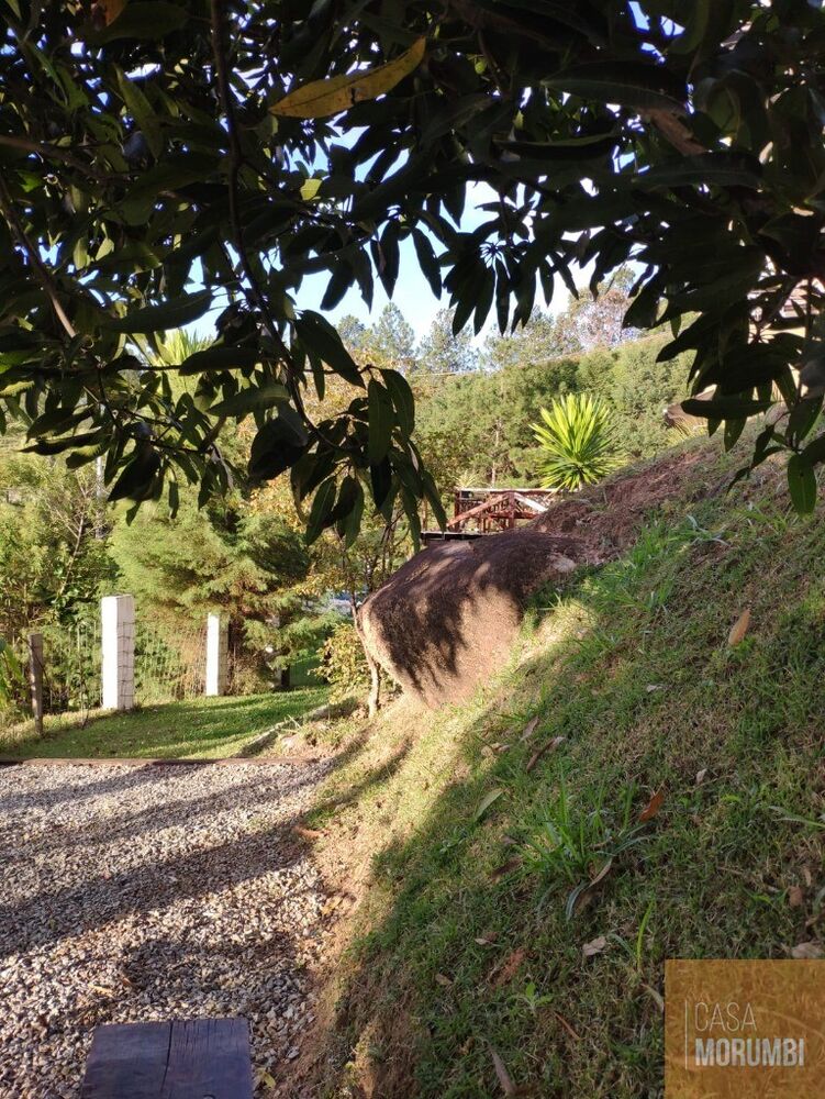 Casa à venda e aluguel com 5 quartos, 3200m² - Foto 9