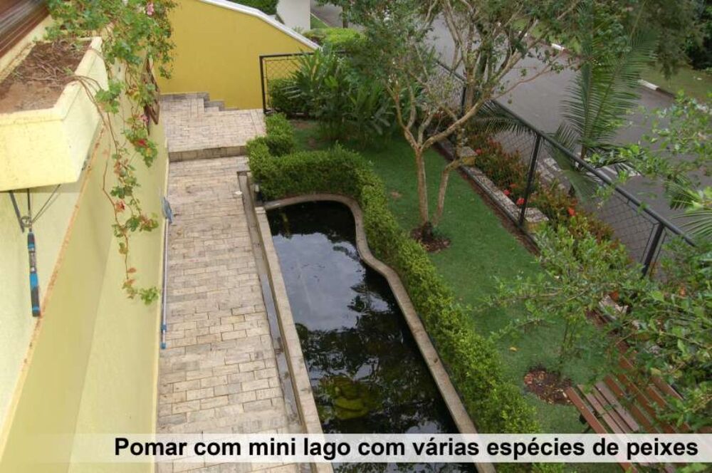 Casa à venda e aluguel com 6 quartos, 811m² - Foto 1