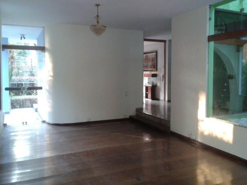Casa à venda com 4 quartos, 793m² - Foto 1