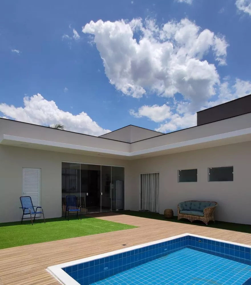 Casa à venda com 3 quartos, 450m² - Foto 4