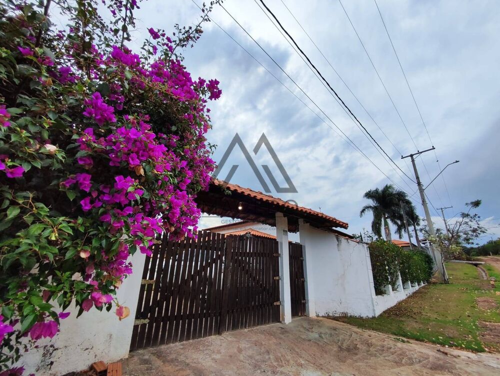 Casa de Condomínio à venda com 3 quartos, 1000m² - Foto 2