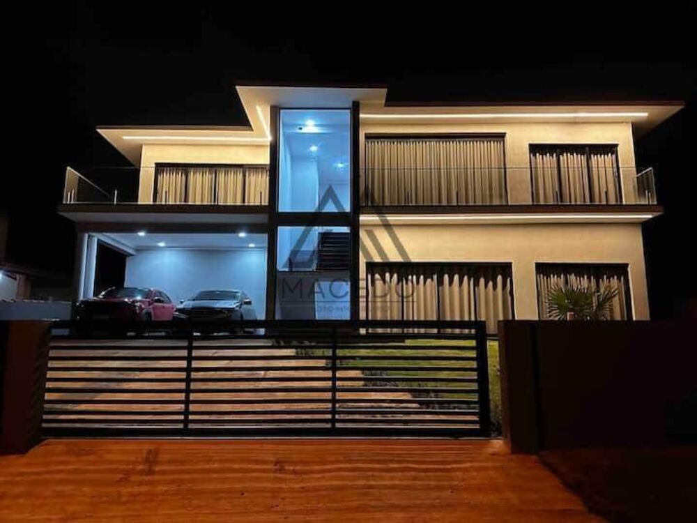 Sobrado, 4 quartos, 250 m² - Foto 1