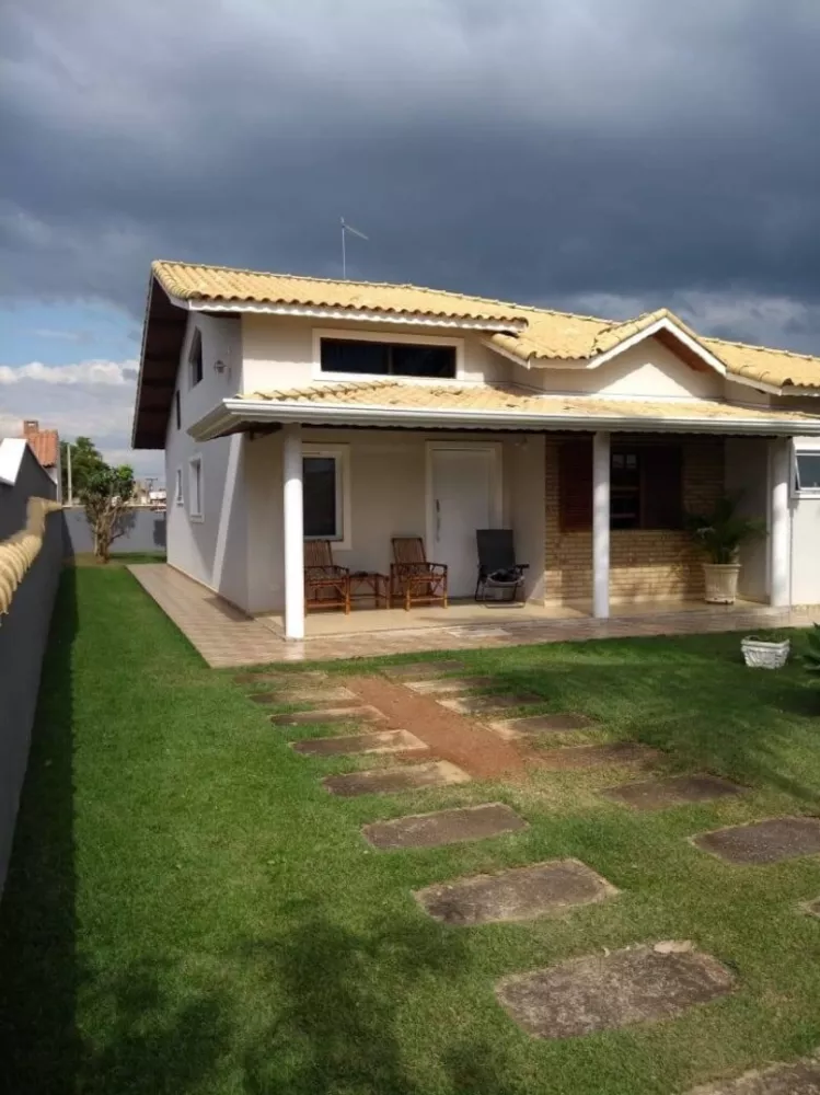 Casa de Condomínio à venda com 4 quartos, 450m² - Foto 2