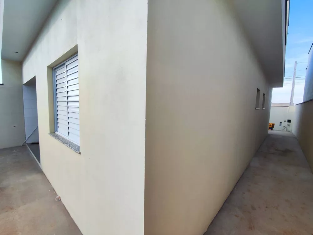 Casa à venda com 2 quartos, 200m² - Foto 2