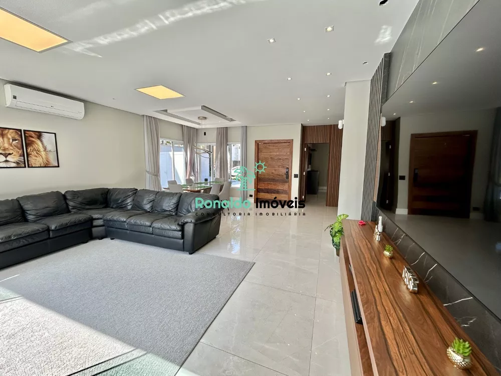 Casa à venda com 5 quartos, 335m² - Foto 2