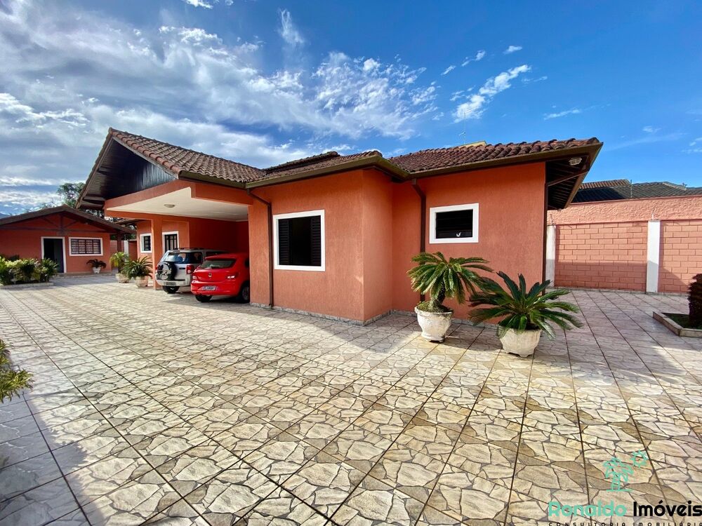 Casa à venda com 2 quartos, 178m² - Foto 1