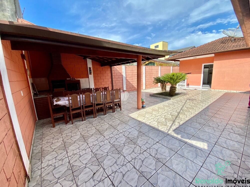 Casa à venda com 2 quartos, 178m² - Foto 9