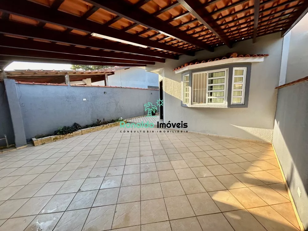 Casa à venda com 2 quartos, 147m² - Foto 2