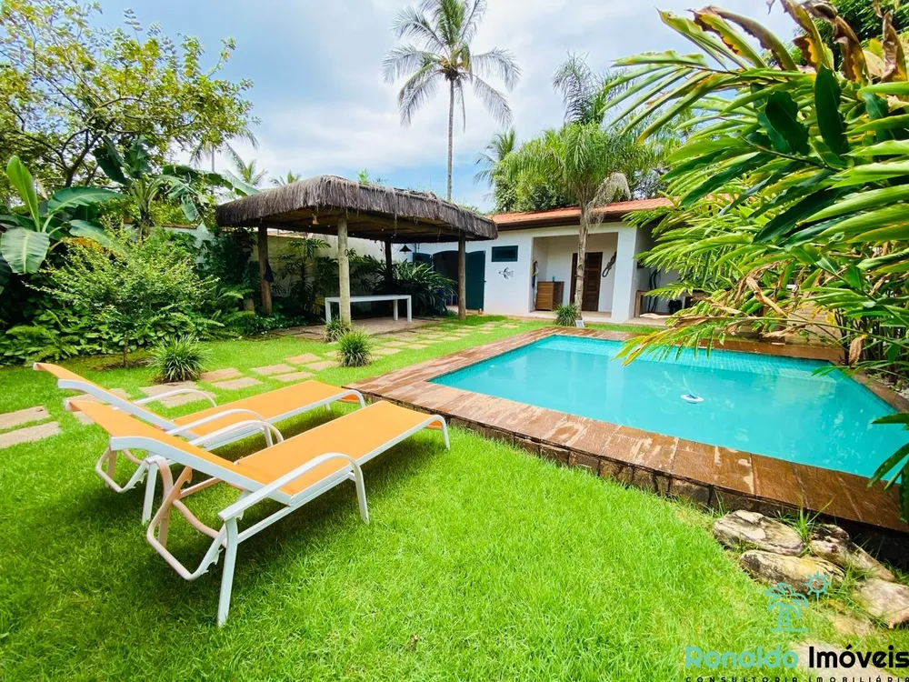 Casa, 4 quartos, 219 m² - Foto 1