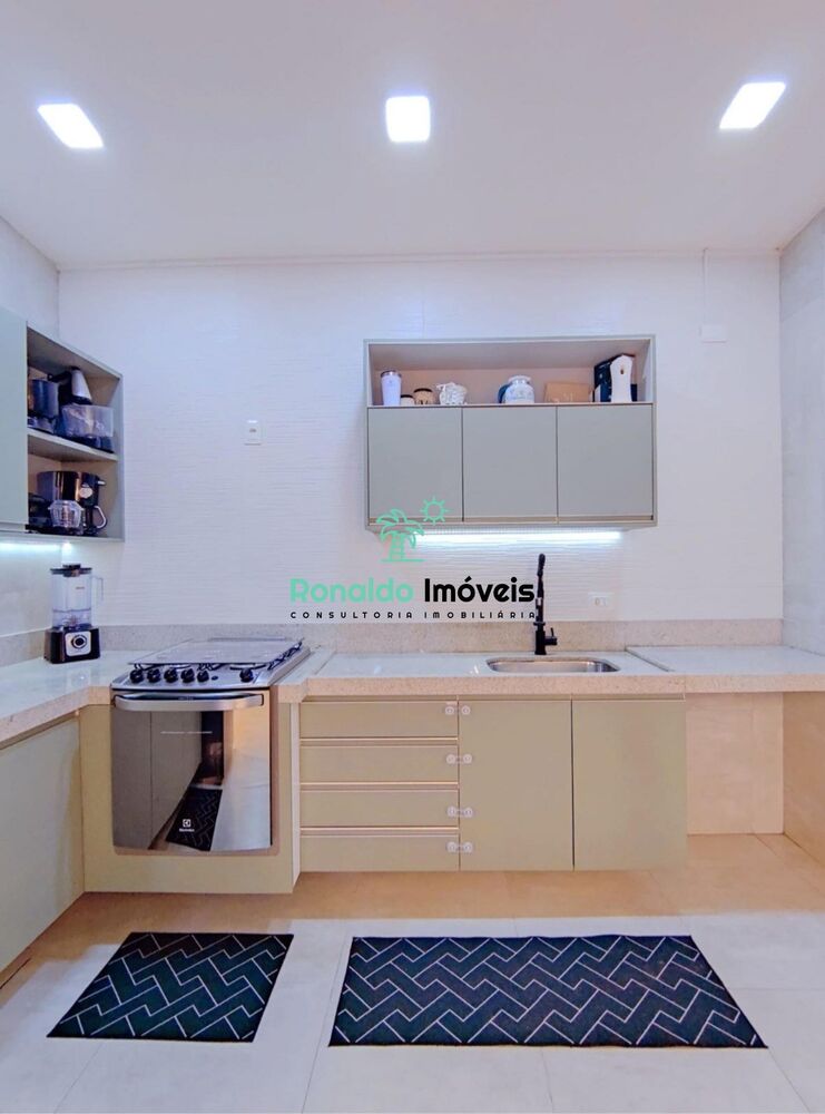 Casa à venda com 2 quartos, 70m² - Foto 1