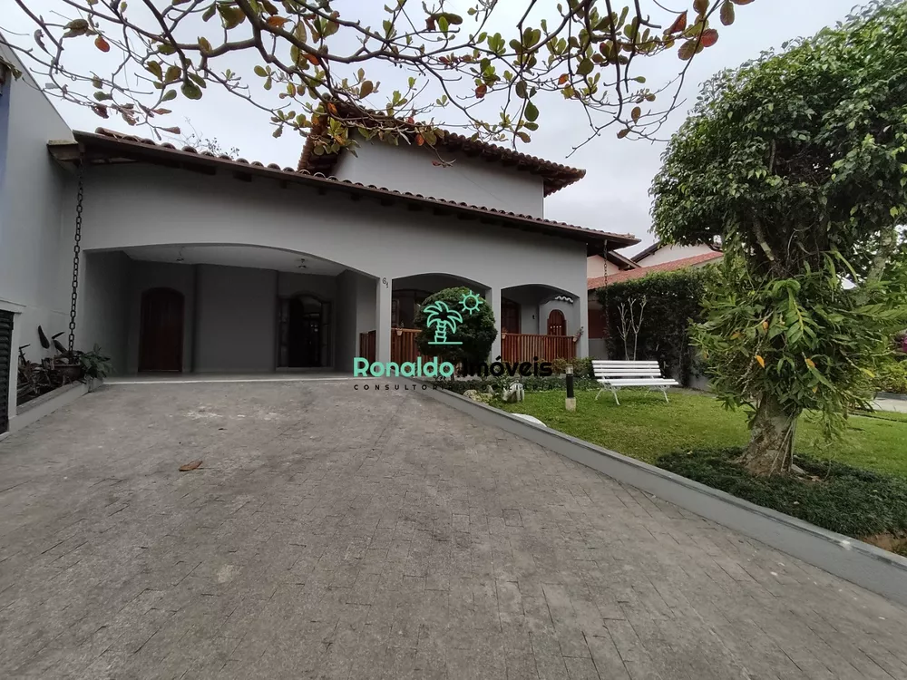 Casa, 4 quartos, 228 m² - Foto 1