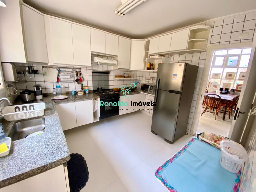 Casa à venda com 3 quartos, 190m² - Foto 1