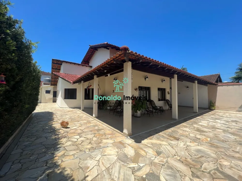 Casa, 4 quartos, 260 m² - Foto 1