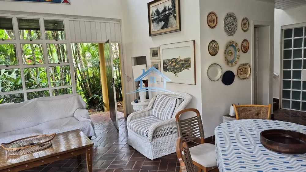 Casa, 5 quartos, 248 m² - Foto 1