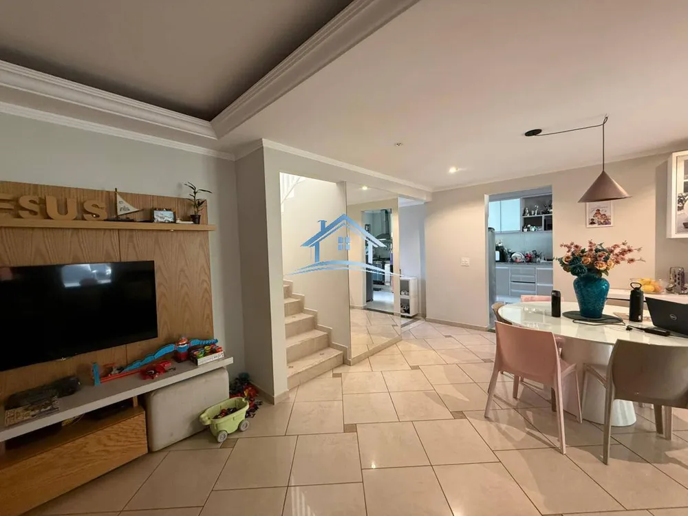 Casa, 4 quartos, 264 m² - Foto 1
