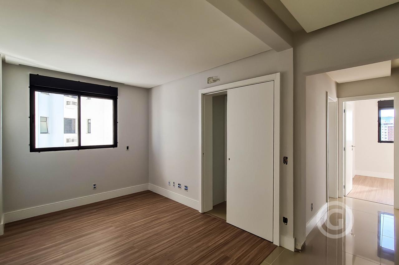 Apartamento à venda com 3 quartos, 111m² - Foto 9