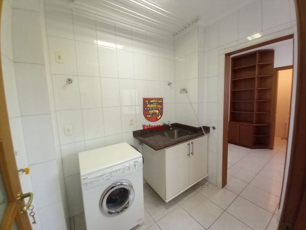 Apartamento à venda com 3 quartos, 136m² - Foto 23