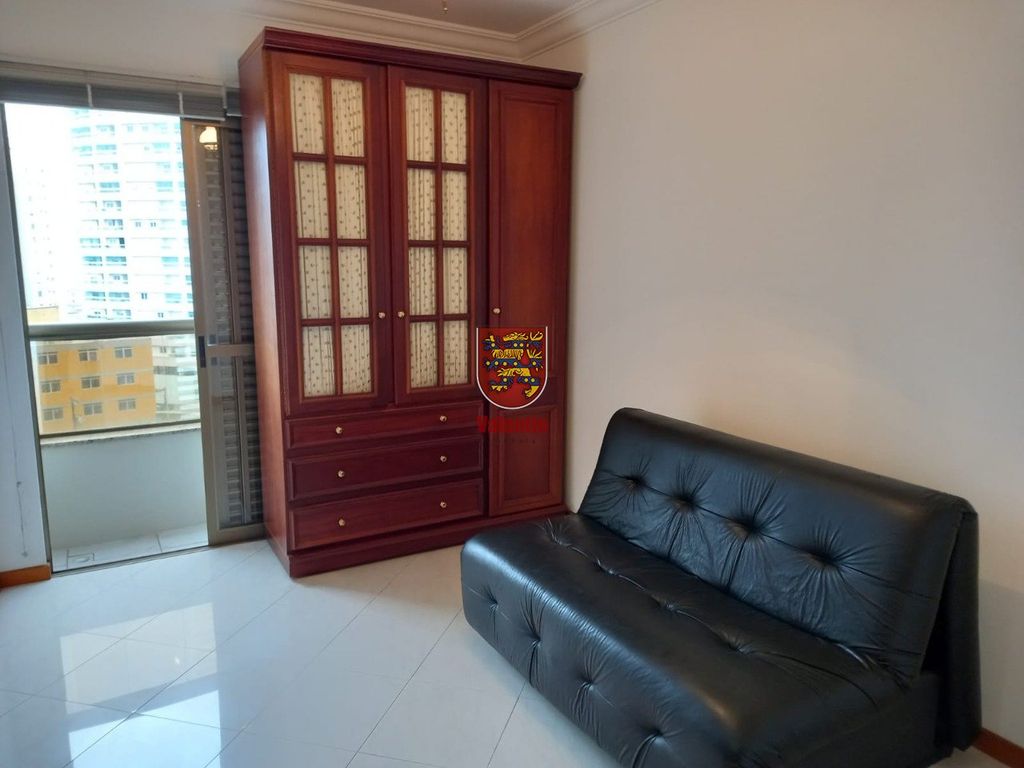 Apartamento à venda com 3 quartos, 136m² - Foto 3