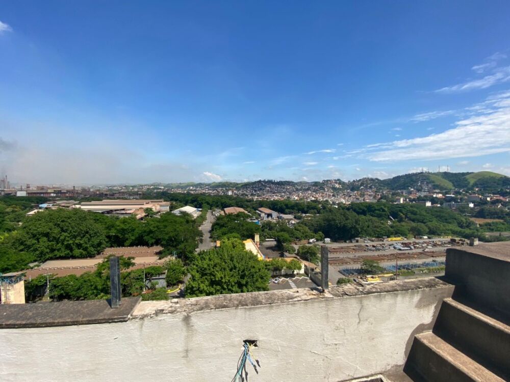 Cobertura à venda com 6 quartos, 280m² - Foto 1