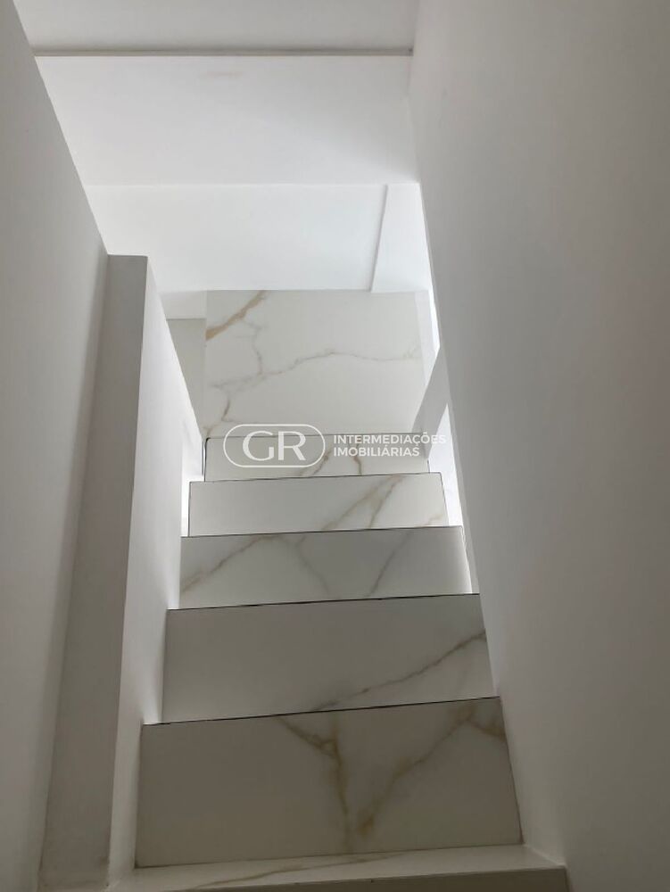 Cobertura à venda com 3 quartos, 187m² - Foto 4