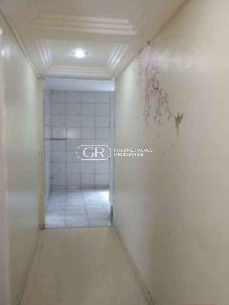 Apartamento à venda com 2 quartos, 80m² - Foto 2